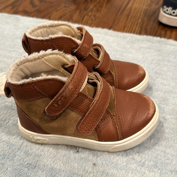 Ugg Rennon - Picture 4 of 6